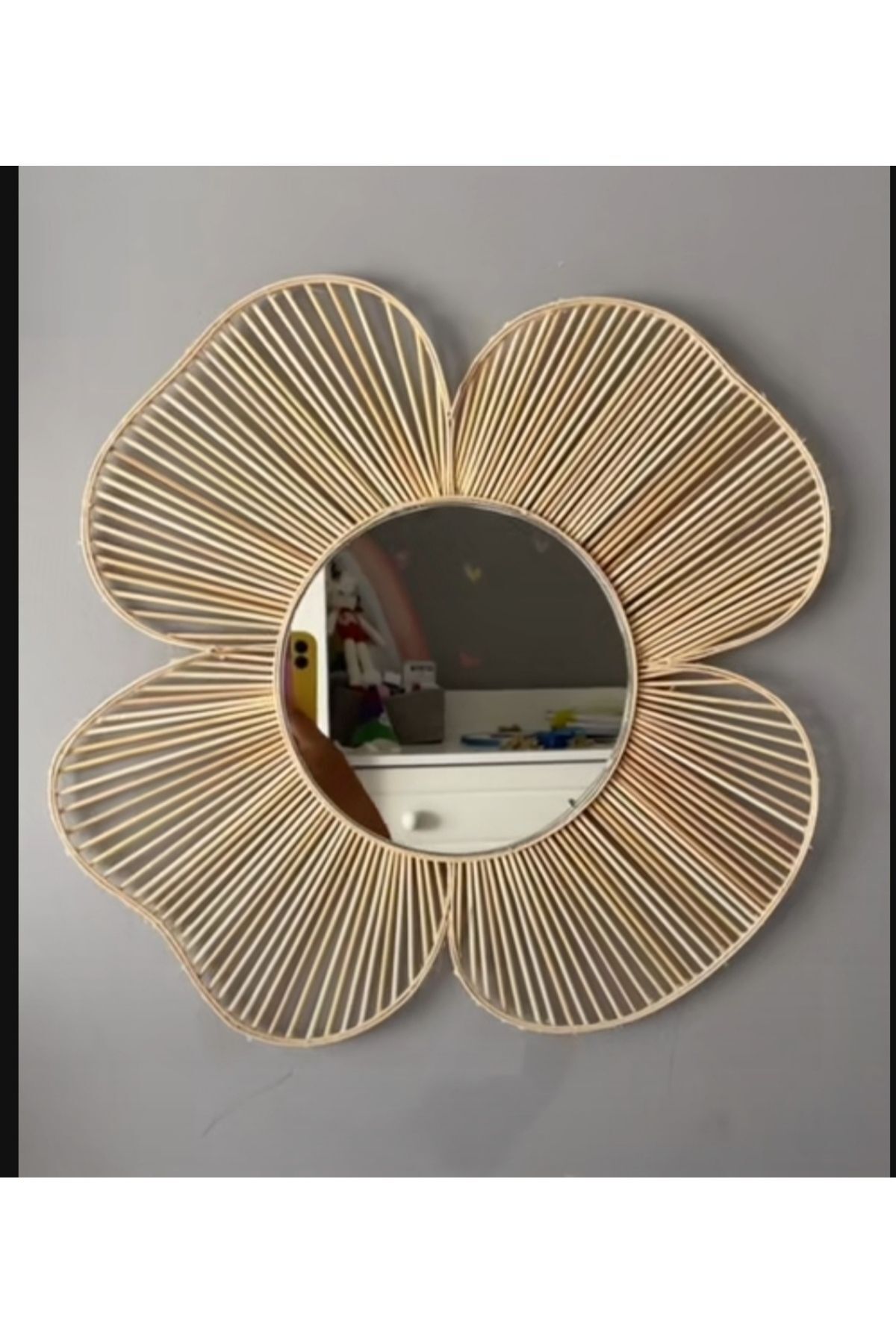 Rattan ayna