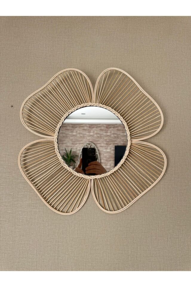 Rattan ayna