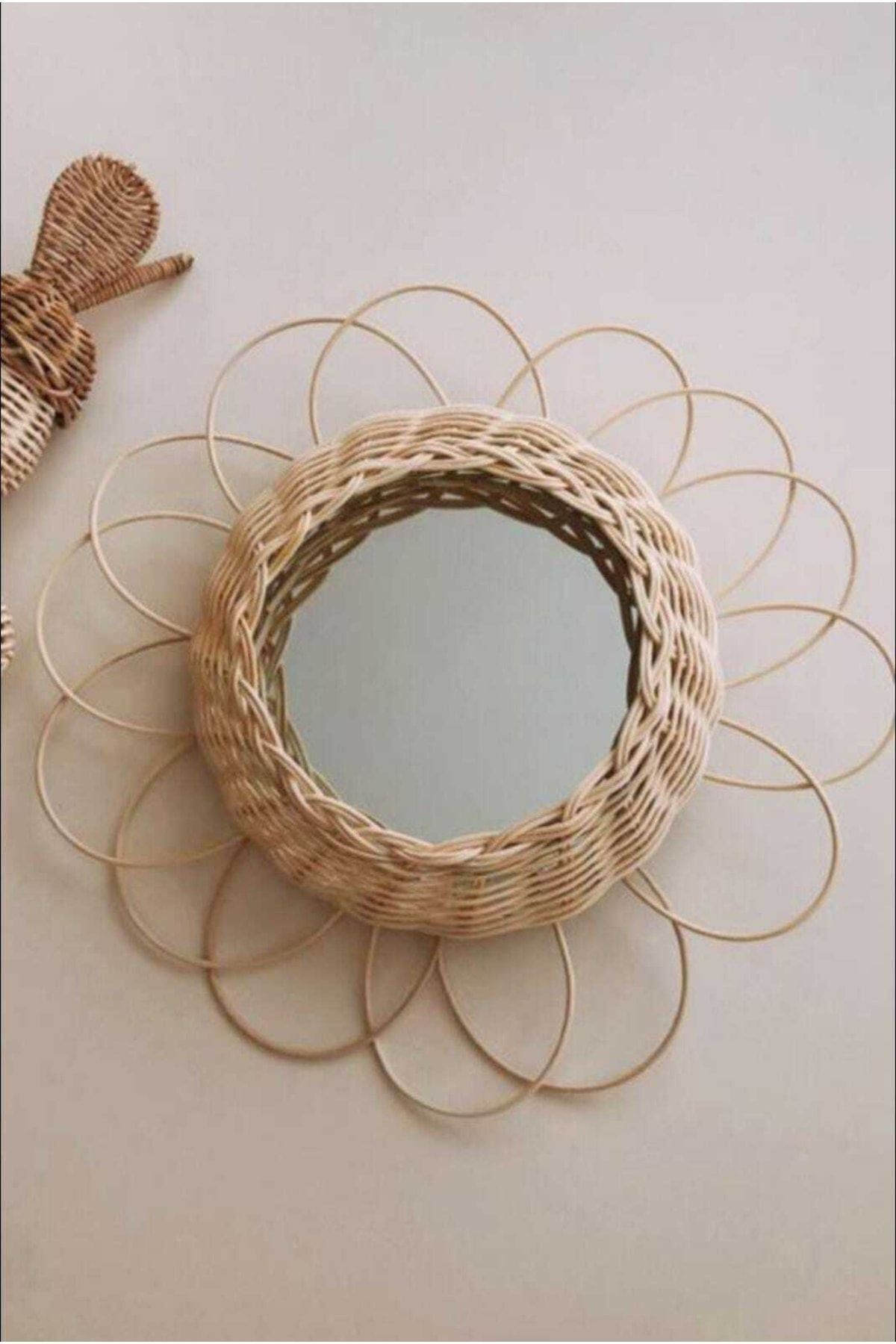 El Yapımı Rattan Ayna